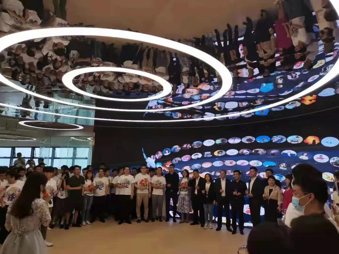 华世界|今年会官方网站显示强势打造数字化商业时代